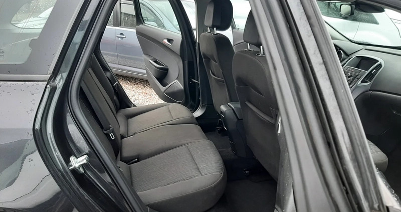 Opel Astra cena 24500 przebieg: 220000, rok produkcji 2012 z Milanówek małe 137